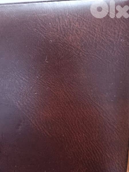 Faux Leather Set Excellent Cond 4