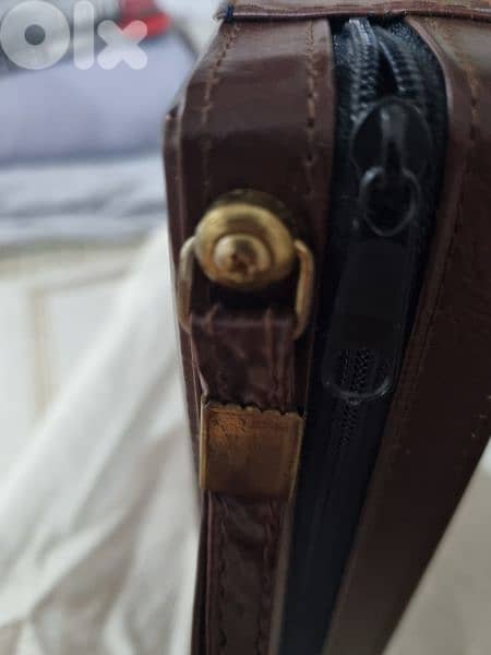 Faux Leather Set Excellent Cond 9