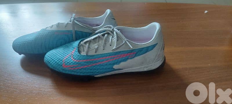New football shoes Phantoma Nike 0