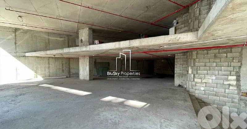 Showroom 452m² For RENT In Achrafieh #JF 0