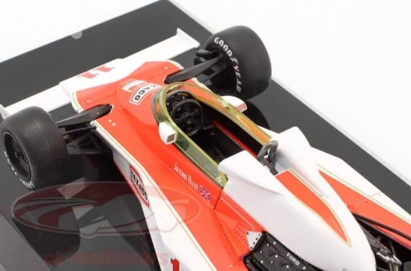 James Hunt McLaren M23 (1976) diecast car model 1;24. 5