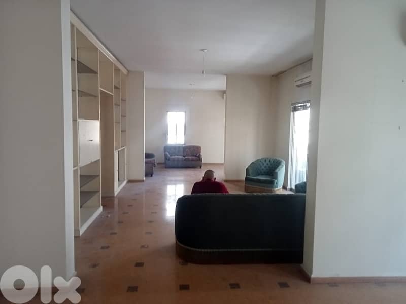 شقة للايجار في الاشرفية Apartment for rent in Ashrafieh/Sayideh street 0