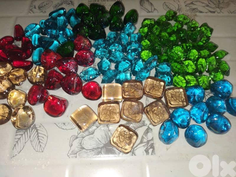 زجاج للزينةglass for decoration quantities available in many colors 1