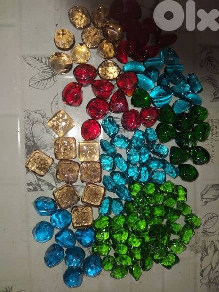 زجاج للزينةglass for decoration quantities available in many colors 2