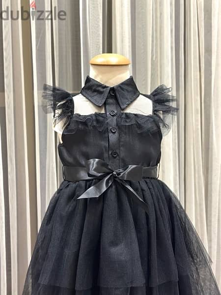dress Wednesday size from 5 y till 12y 25$ 2