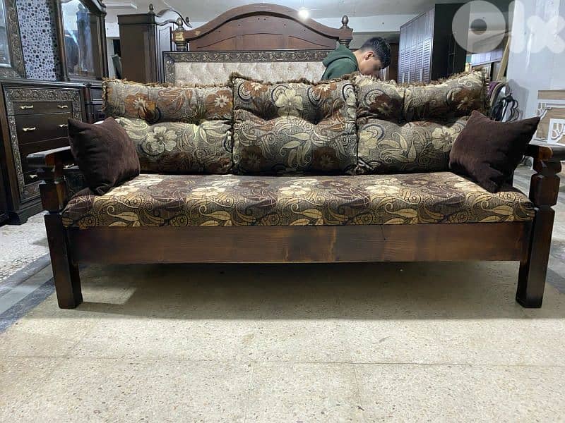 طقم كنبايات كتير مرتب خشب شوح بفتح صندوق 0