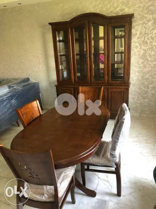 طاوله سفره مع 6 كراسي وفاترين 1