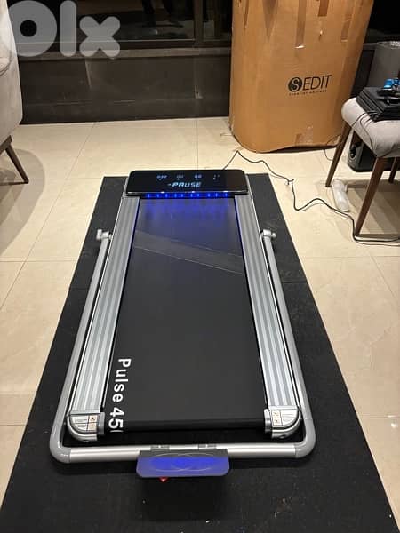 Foldable underbed Treadmill with remote control  2.75 hp 125 kg 4