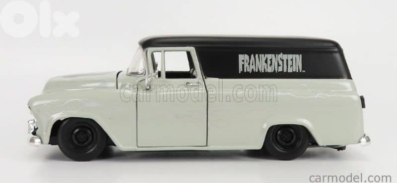 Chevy Suburban '57 (With Frankenstein figure) diecast car model 1;24 2