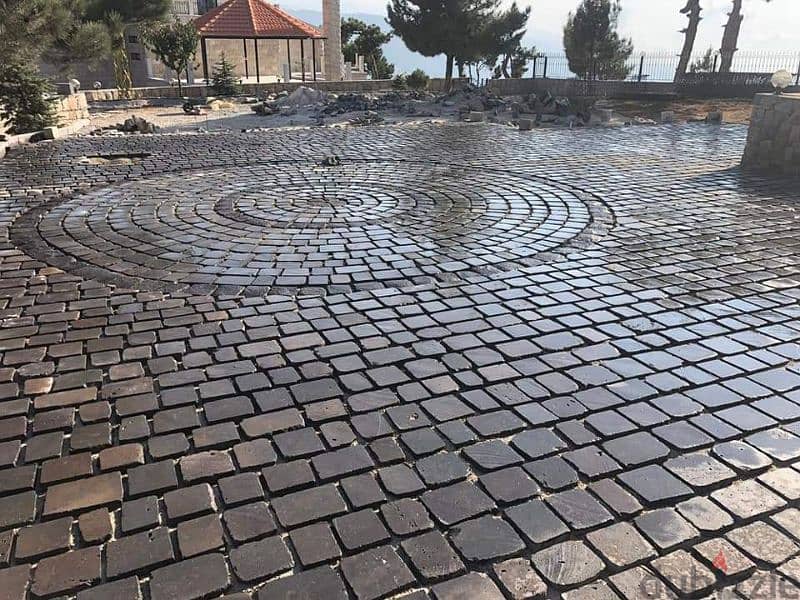 بيع وتركيب حجر بازلت على جميع الارضي البنانيه  والدول العربيه 2