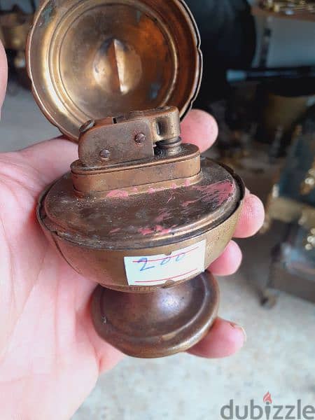 قداحة قديمة نحاس عالبنزين 1