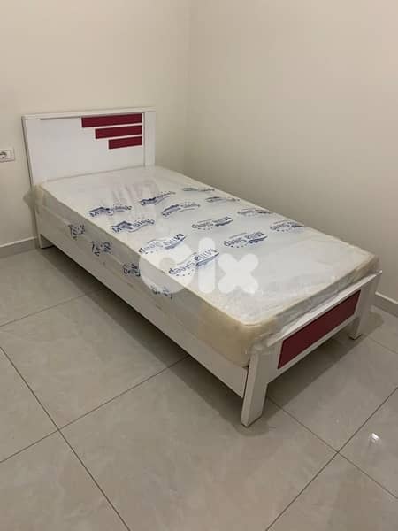تخت مفرد مع فرشة جديدة بافضل الاسعار من المعمل 0
