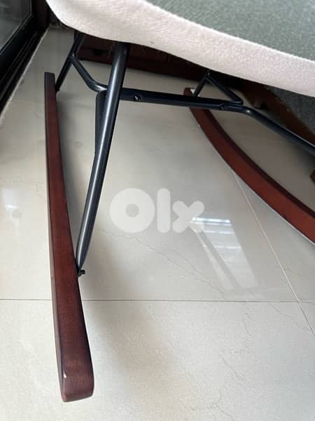 swing relax chair for indoor and outdoor places. . 3