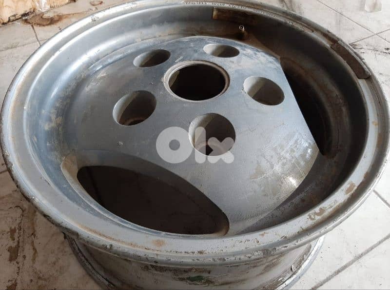 للبيع جنط رانج روفر الاصلي مستعمل . . 1
