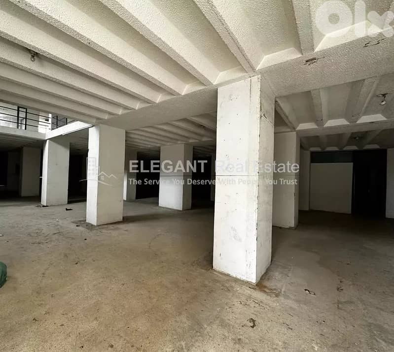 Spacious Showroom | Prime Location 0