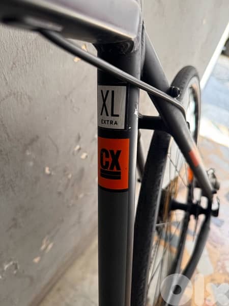 roab bike xl claris 8/2 330$ like new 4