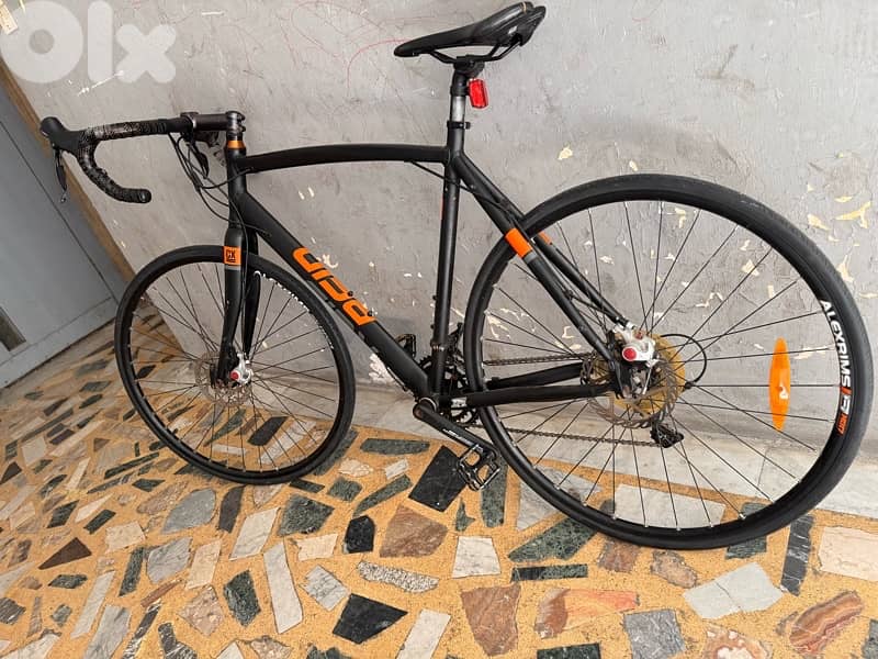 roab bike xl claris 8/2 330$ like new 5