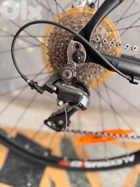 roab bike xl claris 8/2 330$ like new 6