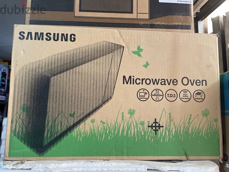 Samsung MG402MADXBB 40L Mirror Glass Microwave Oven 1