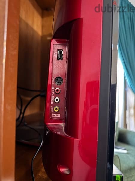 Used LG HD LCD TV 37 inch (NOT SMART) 2