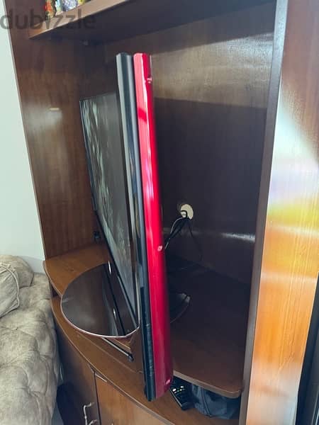 Used LG HD LCD TV 37 inch (NOT SMART) 3