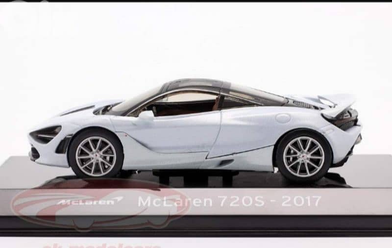 Mclaren 720S (2017) diecast car model 1;43. 2