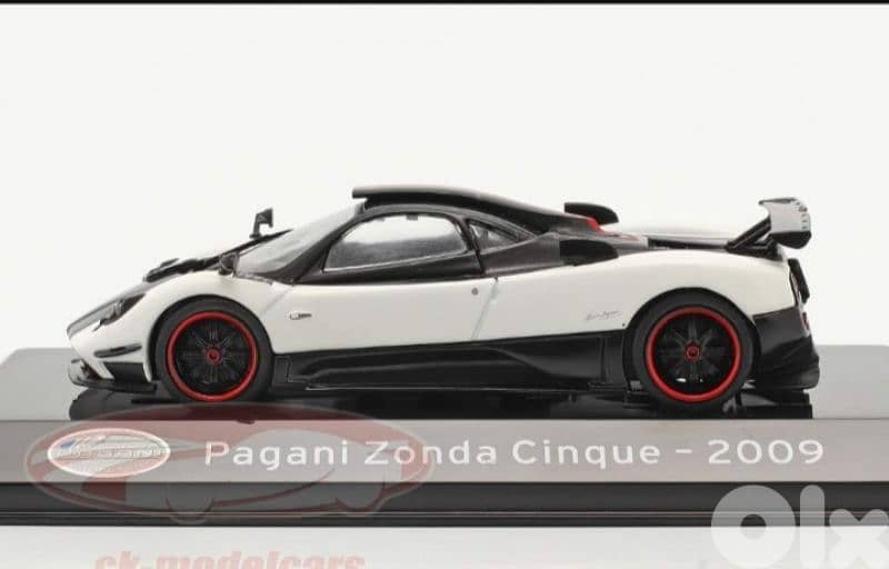 Pagani Zonda Cinque (2009) diecast car model 1;43. 2