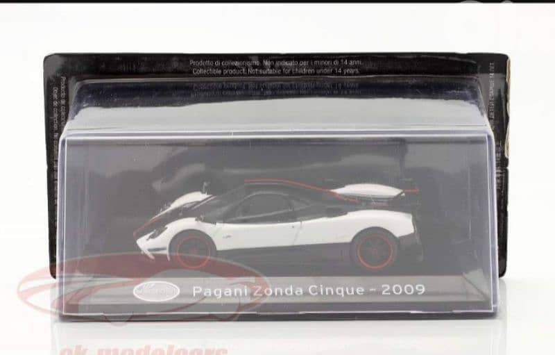 Pagani Zonda Cinque (2009) diecast car model 1;43. 5