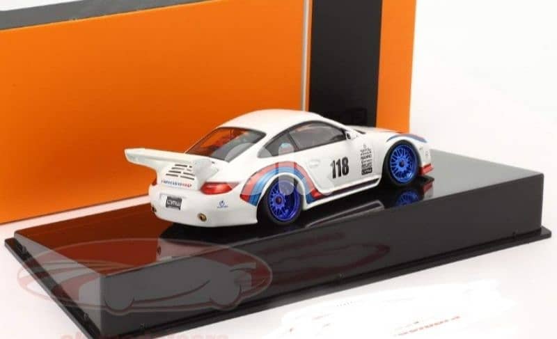 Porsche 997 (Old & New) diecast car model 1;43 4