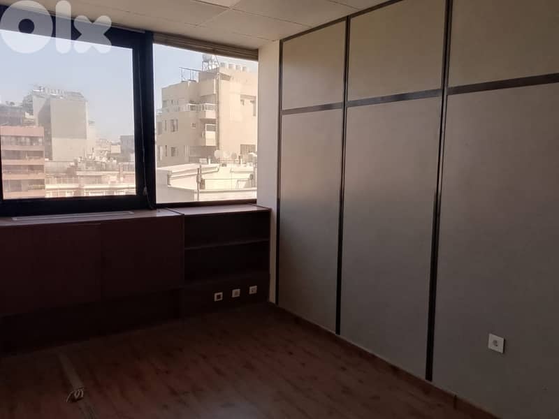 155 Sqm | Office For Rent in Beirut - Hamra مكتب للاجار في الحمرا 0