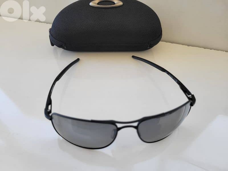 Oakley sunglasses unwanted gift bargain price 10
