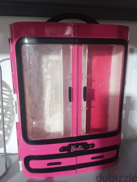 barbie closet 0