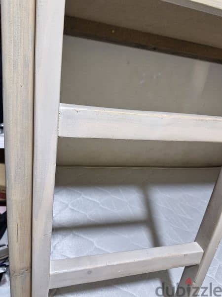 2 beds with their metresses. in very good quality and conditions. 4