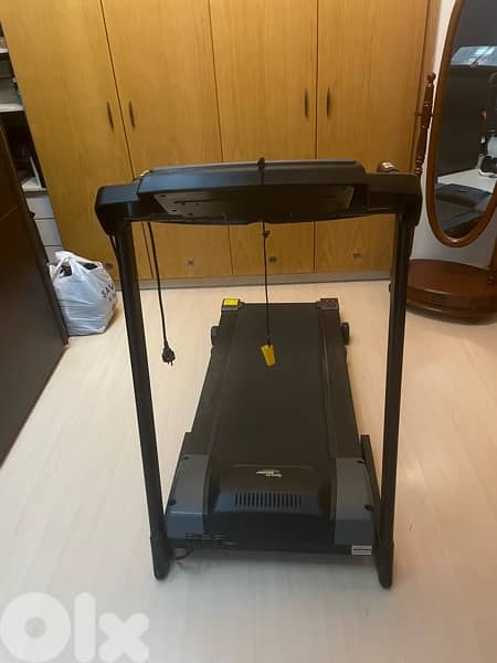 SportsMaster Treadmill MI100A 4