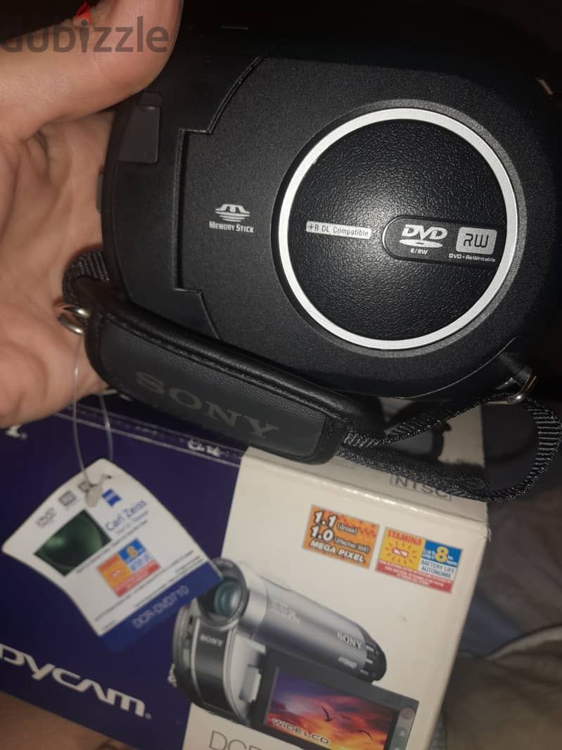 sony DCR-DVD710 1