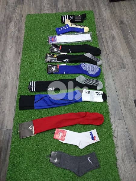 كلسات فوتبول كرة قدم موجود عدة مودلات  وعدة اسعار shosette grip socks 4