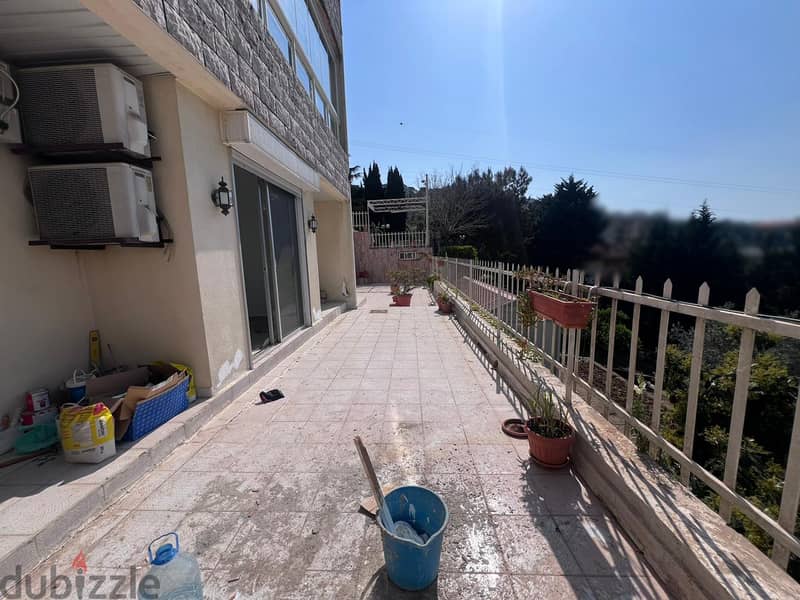 Apartment for rent in Broummana شقة مفروشة مع تراس للإيجار في برمانا 0