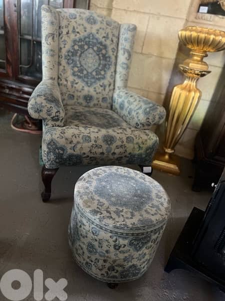 bergere chair with buff 2