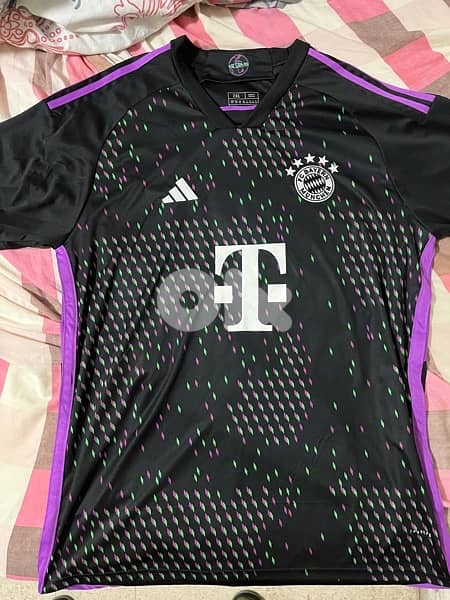 schweinsteiger  bayern Munichen limited edition adidas kits for 10 $ 0