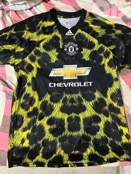 Manchester United EA SPORTS limited edition kit 0