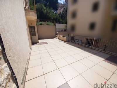 Apartment with garden for rent in Naqqacheشقة مع حديقة للإيجار