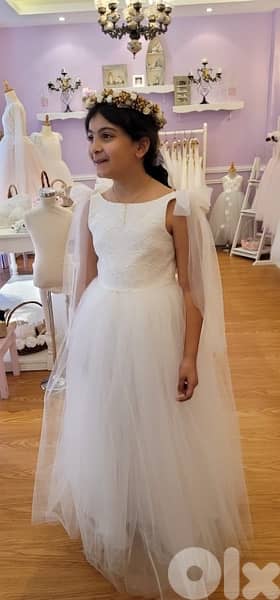 First communion or fille d’honneur 2