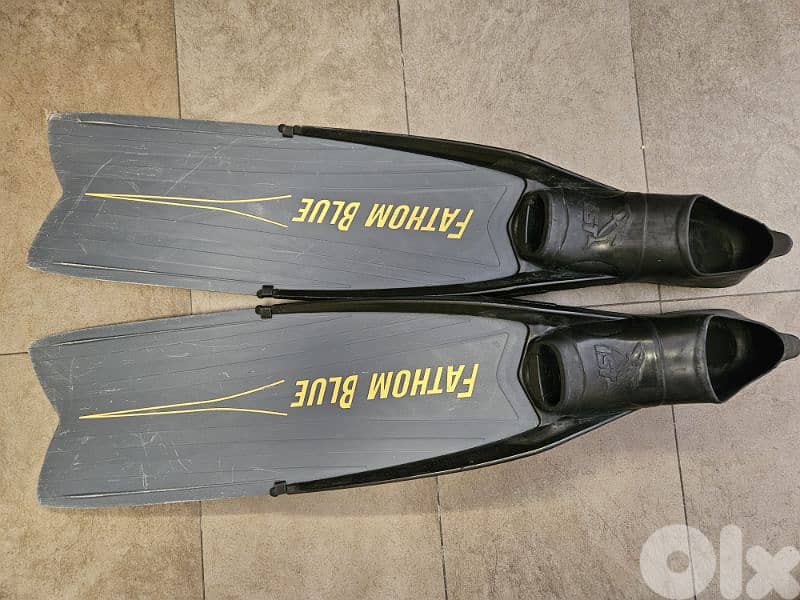 long bi-fin excellent condition. 44 to 46 size 0