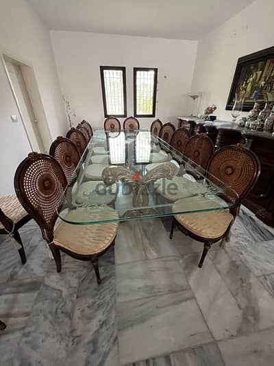 full Classic dining room exellent condition