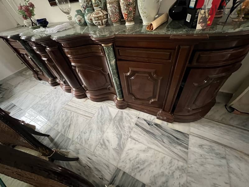 full Classic dining room exellent condition 6