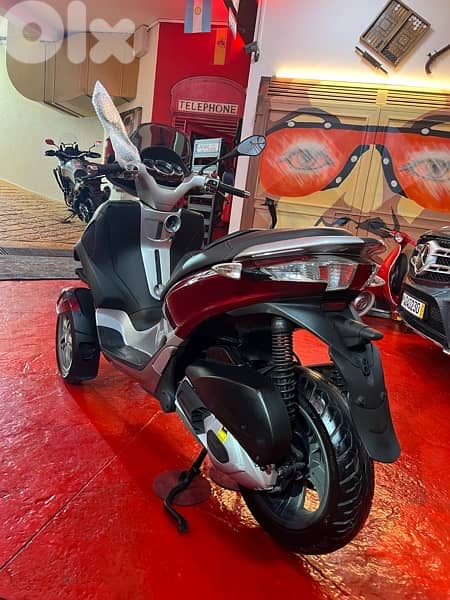piaggio MP3 300 cc 4