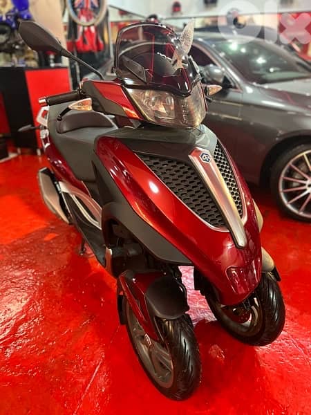 piaggio MP3 300 cc 8