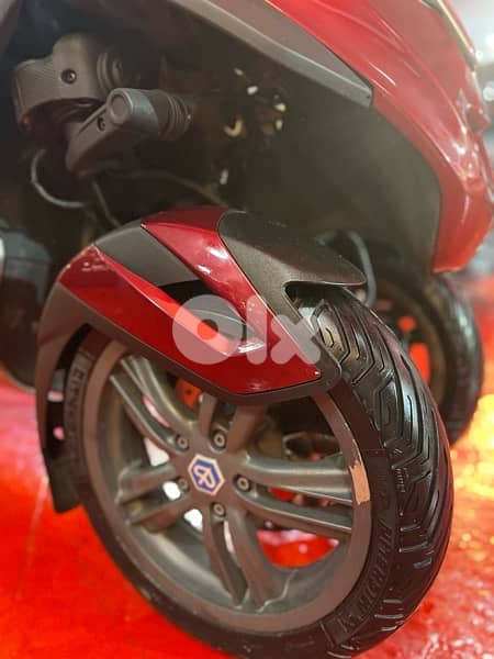 piaggio MP3 300 cc 11