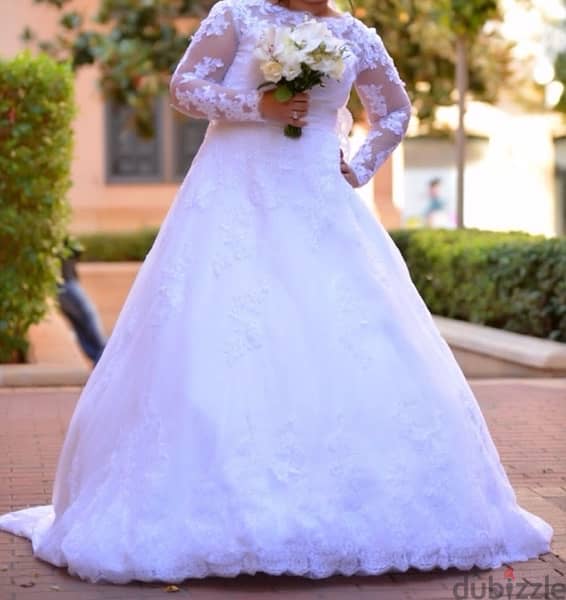 Simple wedding dress for sale used once like new 5
