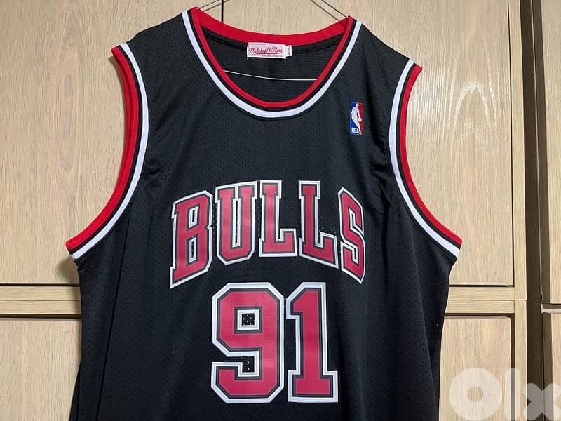 Dennis Rodman Chicago bulls 1997  black limited edition shirt 2